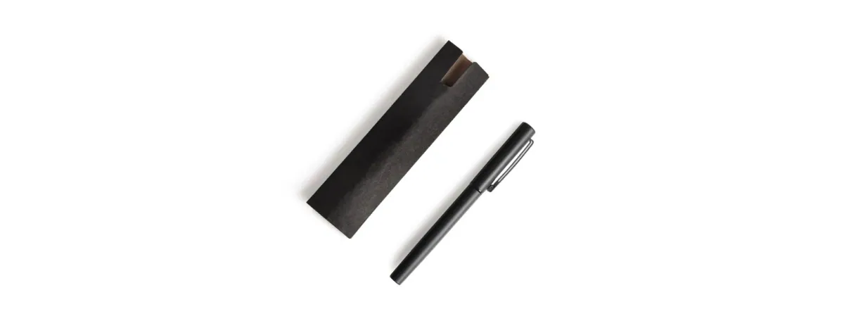 Caneta Roller Em Alumínio Com Tampa - Preta