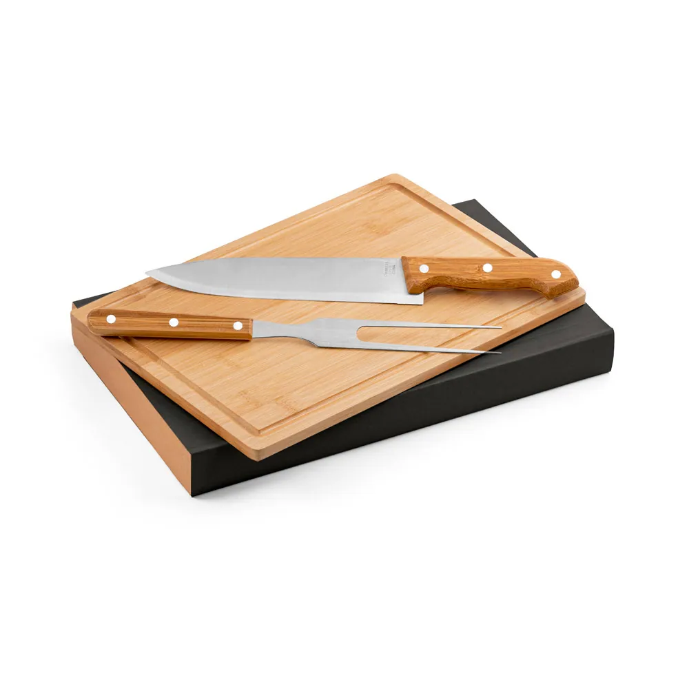 ALIOLI BOARD. Kit churrasco em caixa kraft com tábua em bambu e 2 utensílios em aço inox e bambu - Thumbnail 6