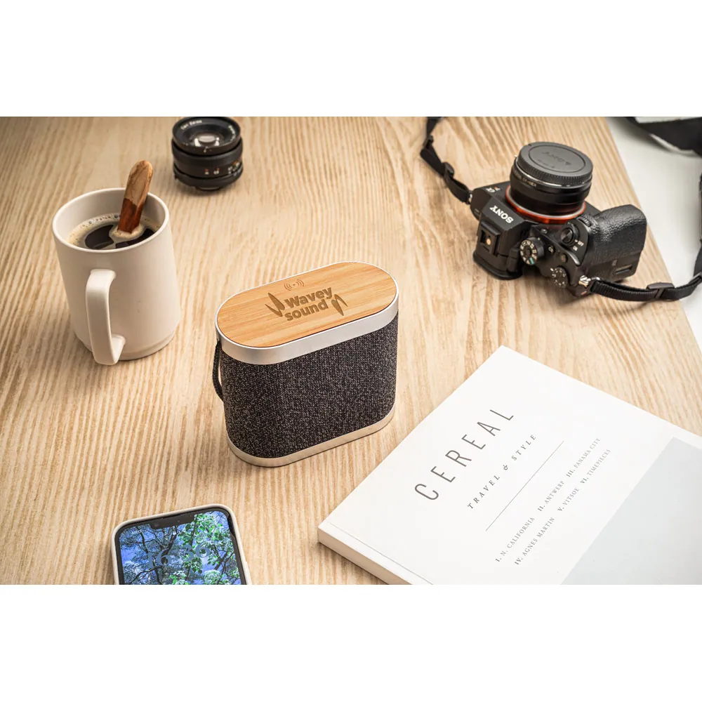 GUETTA. Caixa de som de 5W com carregador por indução super-rápido e autonomia de 2h (1.200 mAh), em bambu e PET 100% reciclado - Thumbnail 6