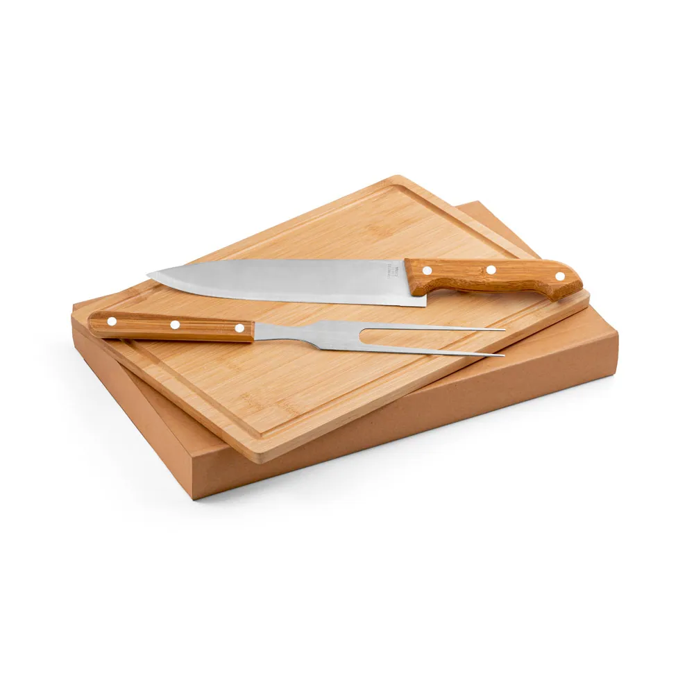 ALIOLI BOARD. Kit churrasco em caixa kraft com tábua em bambu e 2 utensílios em aço inox e bambu - Thumbnail 5