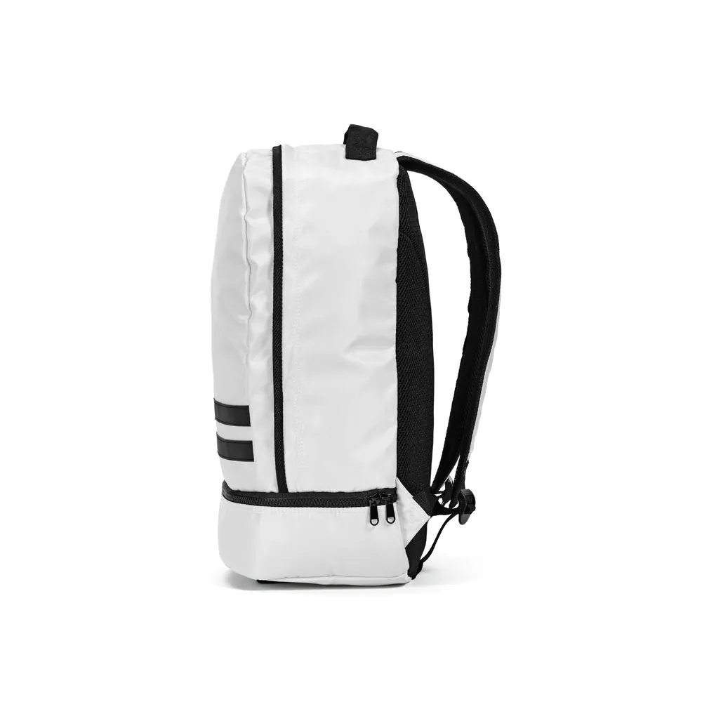 MANCHESTER. Mochila em poliéster reciclado 290T e sarja com compartimento para sapatos (25 L) - Thumbnail 15